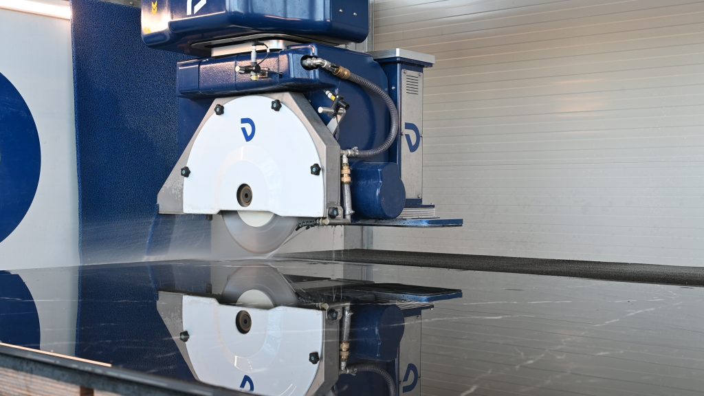 Donatoni Jet625 - a bridge saw available through Stone Automation in the UK & Ireland