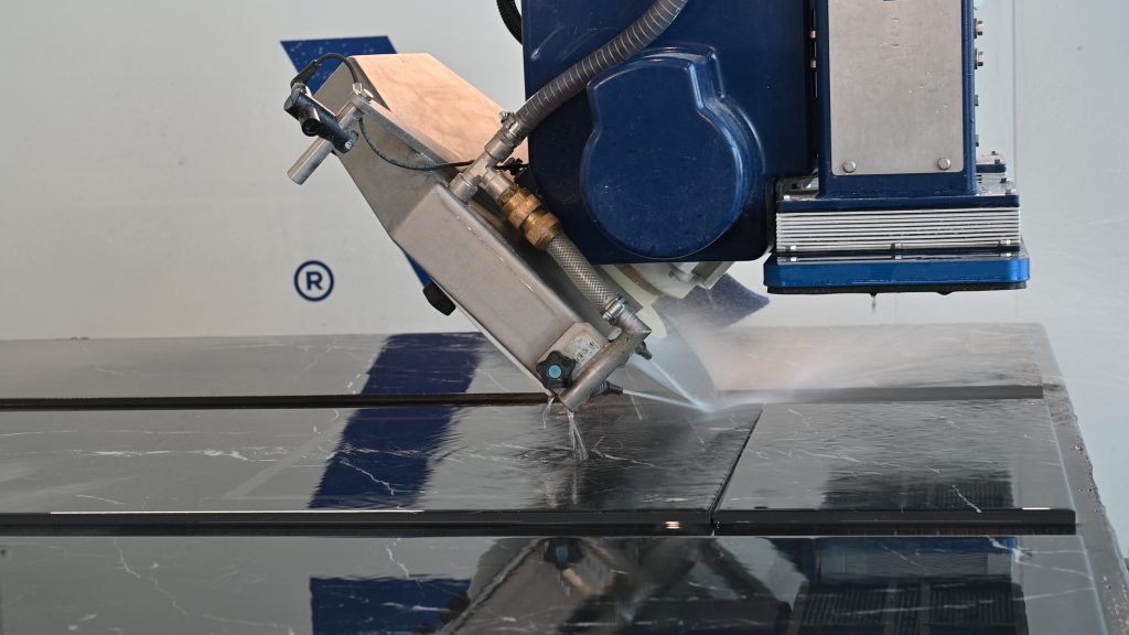 Donatoni Jet625 - a bridge saw available through Stone Automation in the UK & Ireland
